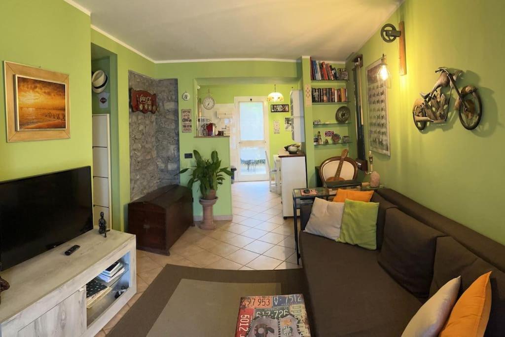 Le Rose , Relax In Casolare Del 1700 Lejlighed Sarzana Eksteriør billede